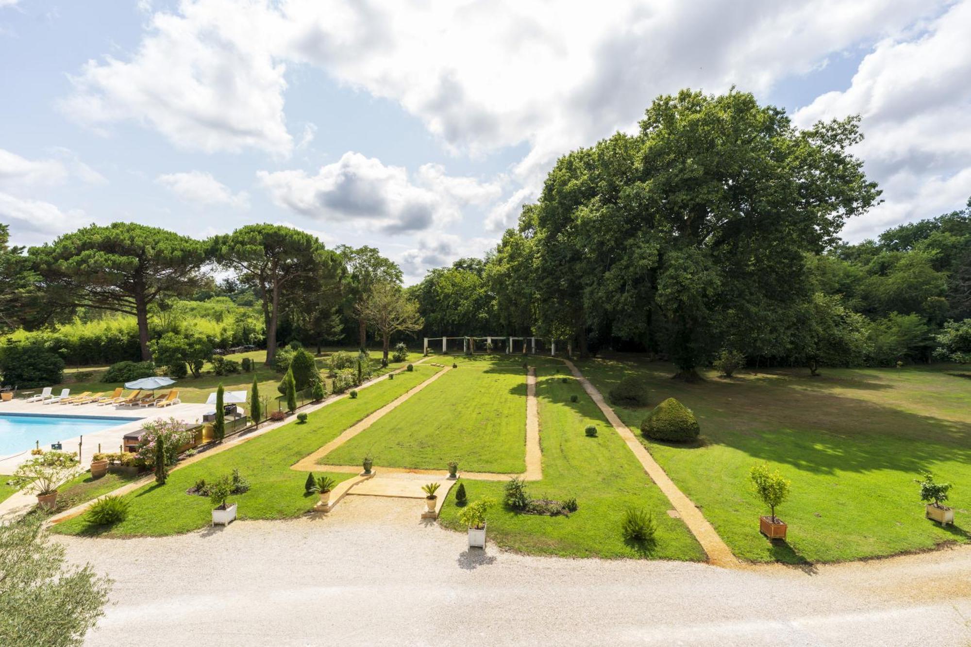 Вилла Domaine De Bellegarde Сустон Экстерьер фото